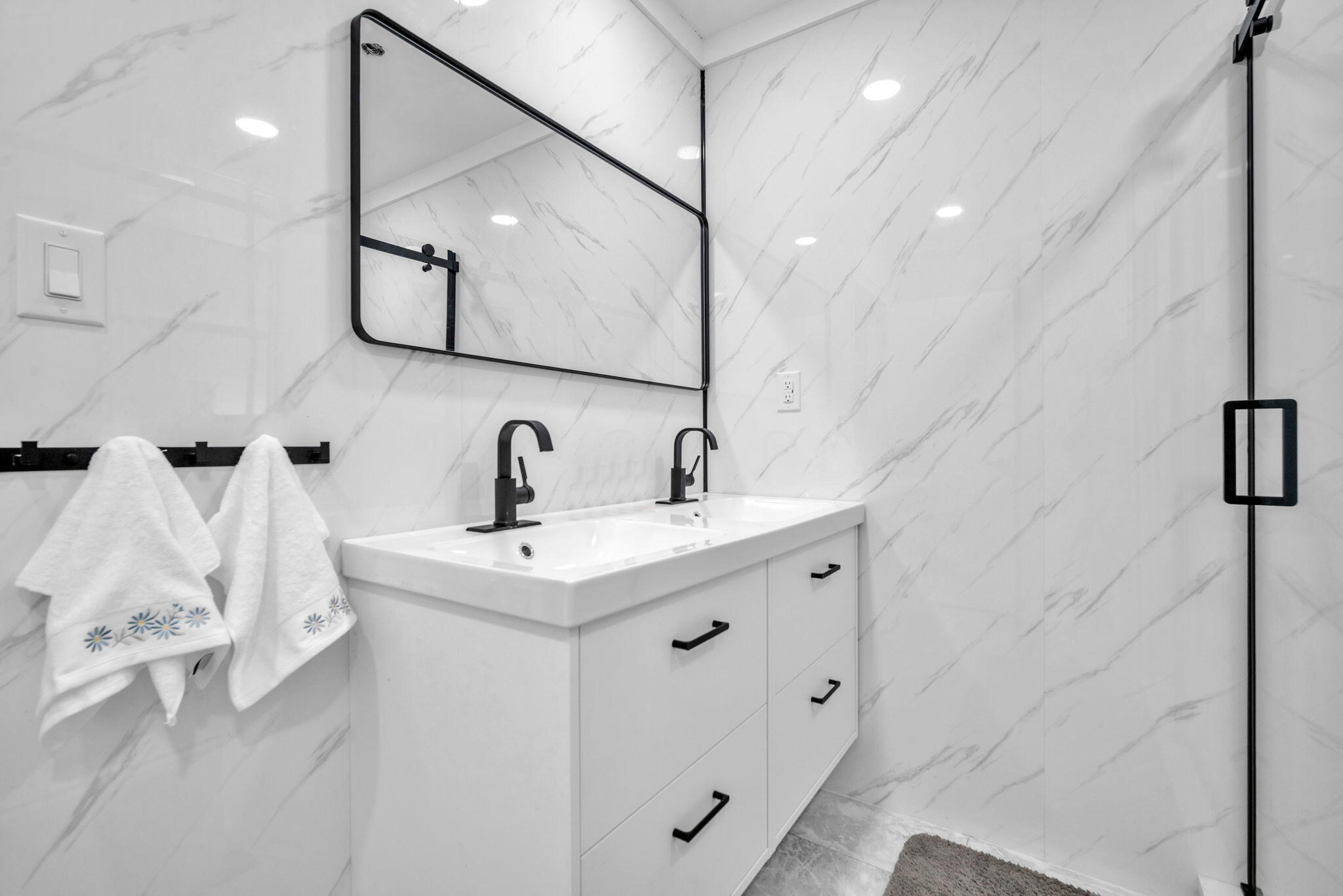 HERITAGE HOMES FIRST ADD - Residential