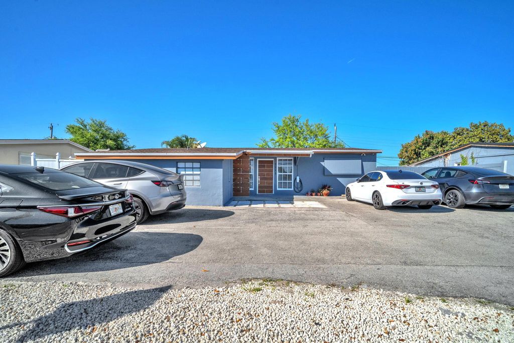 Photo of 7151 Taft Street, Hollywood, FL 33024 (MLS # R11168067)