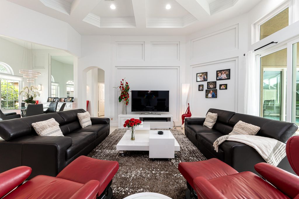 Photo of 13846 Via Da Vinci, Delray Beach, FL 33446 (MLS # R10989070)