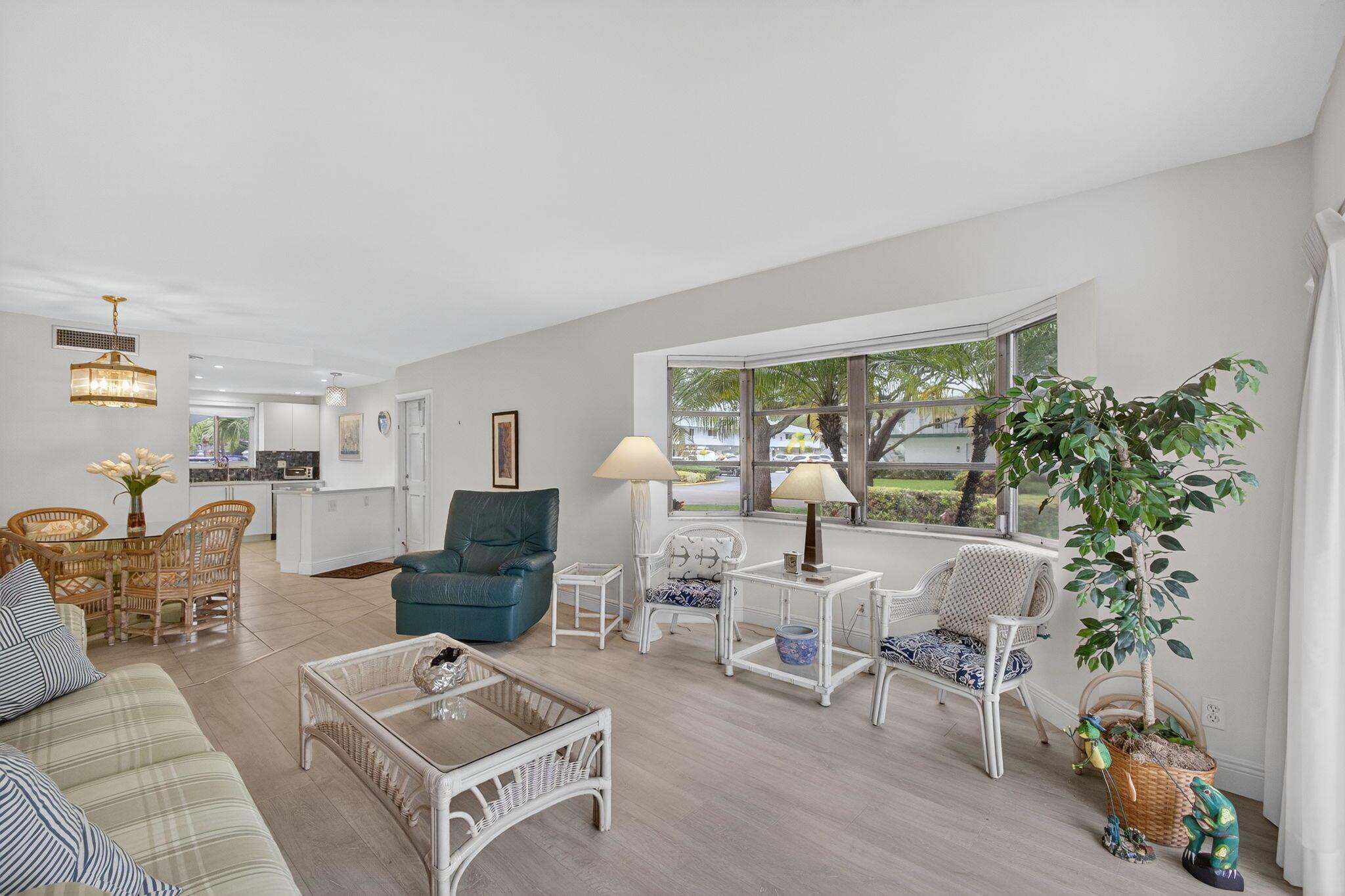 TEQUESTA GARDEN CONDO 3 - Residential