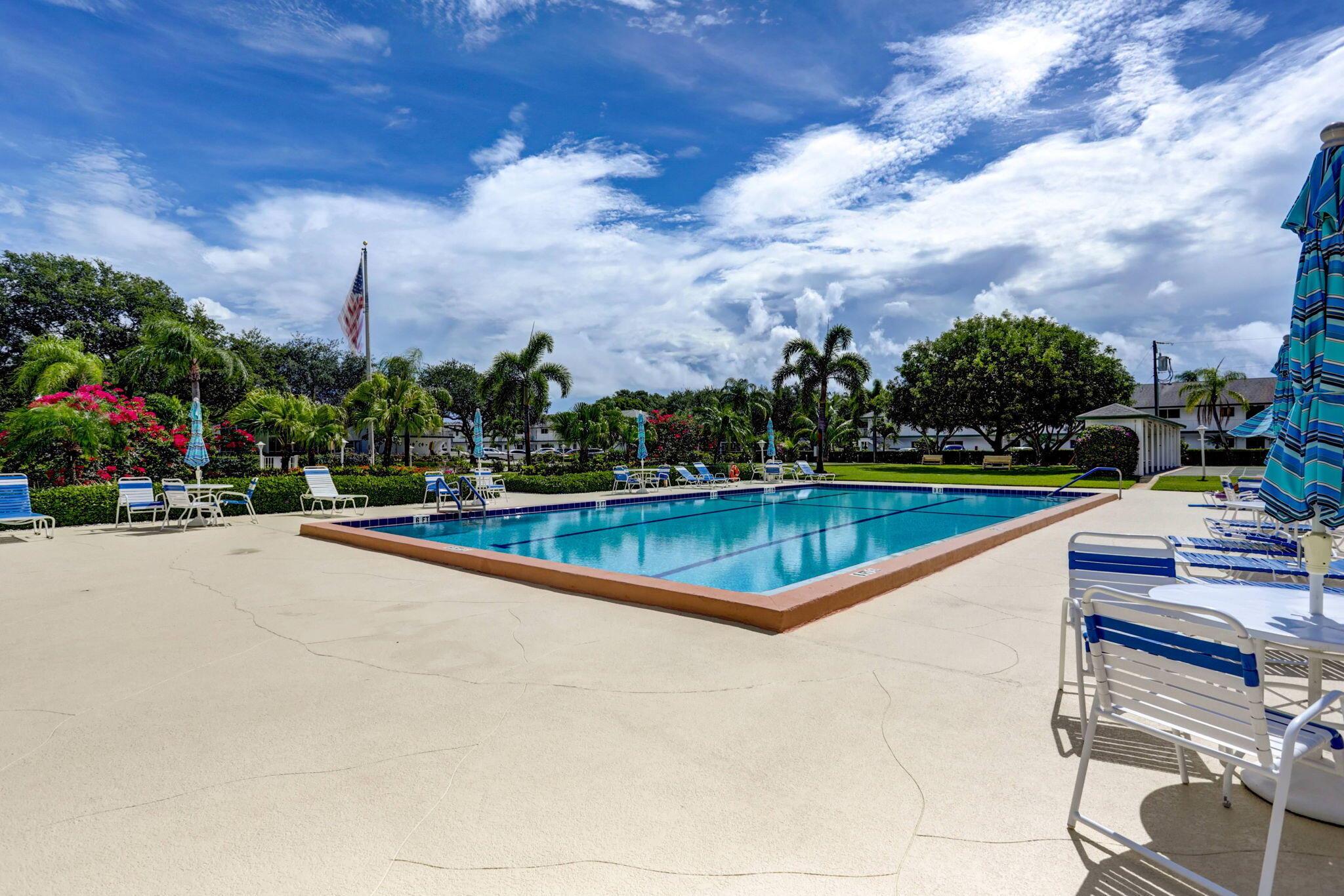 TEQUESTA GARDEN CONDO 3 - Residential