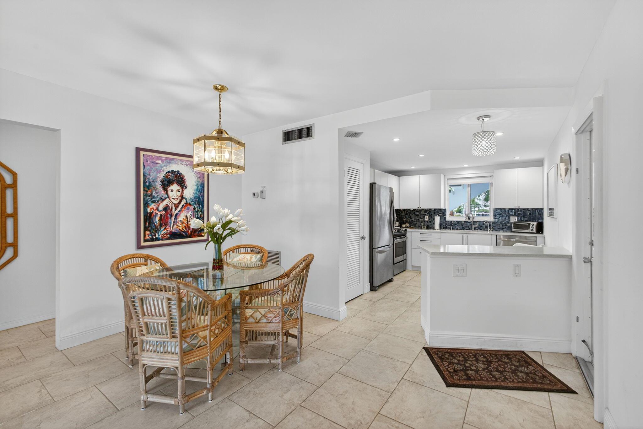 TEQUESTA GARDEN CONDO 3 - Residential