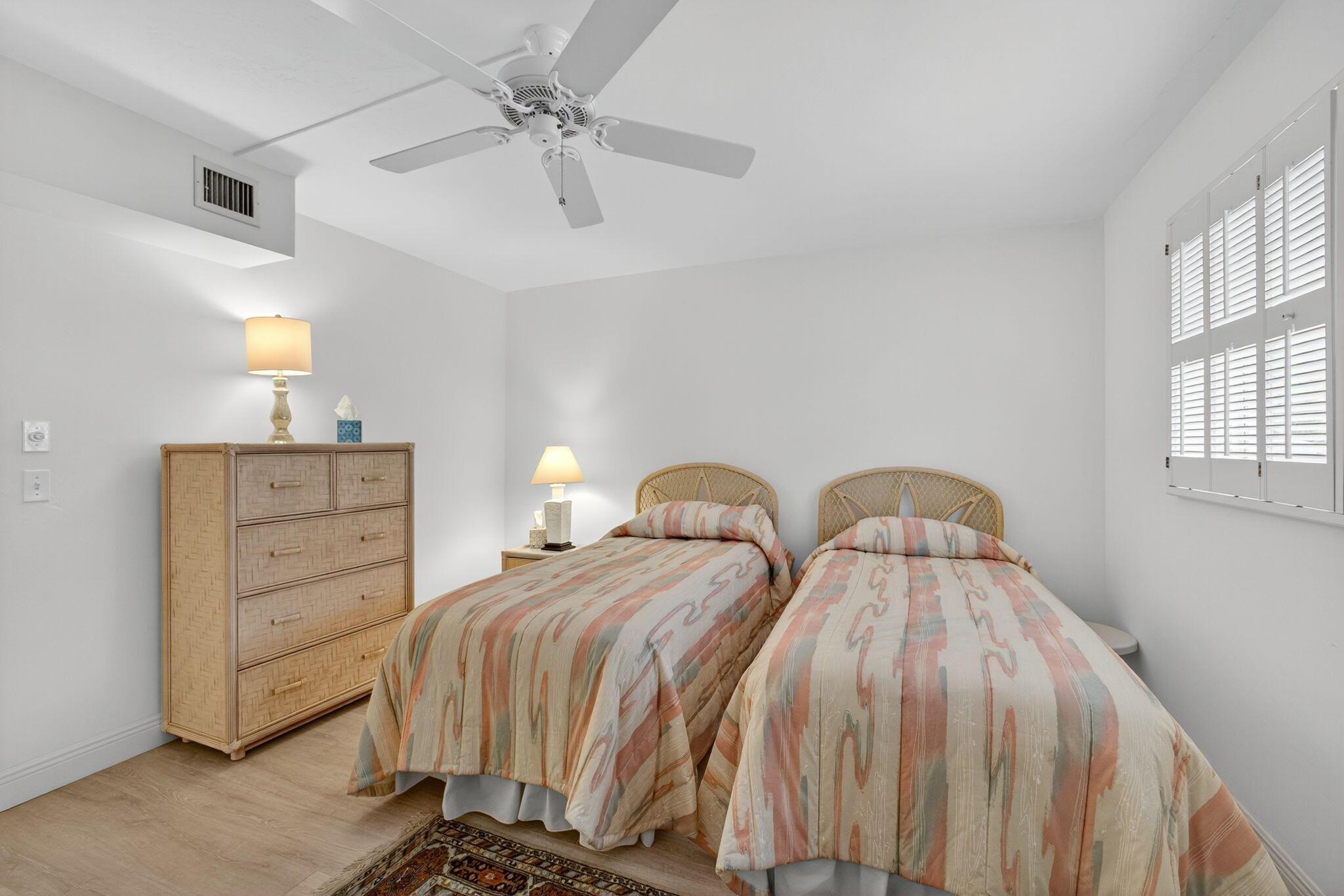 TEQUESTA GARDEN CONDO 3 - Residential