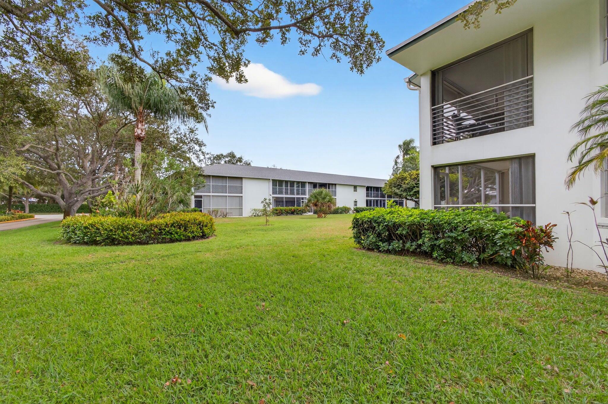 TEQUESTA GARDEN CONDO 3 - Residential