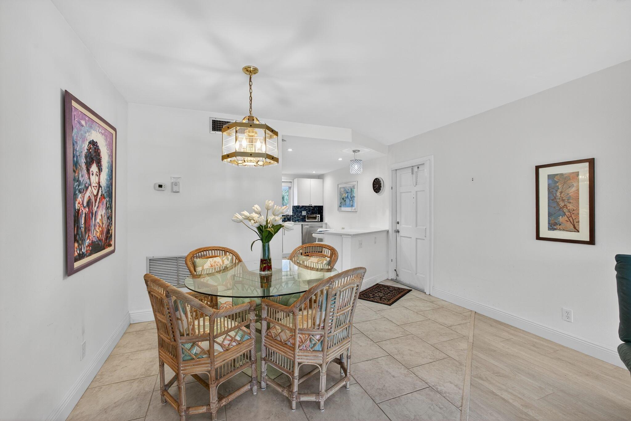 TEQUESTA GARDEN CONDO 3 - Residential