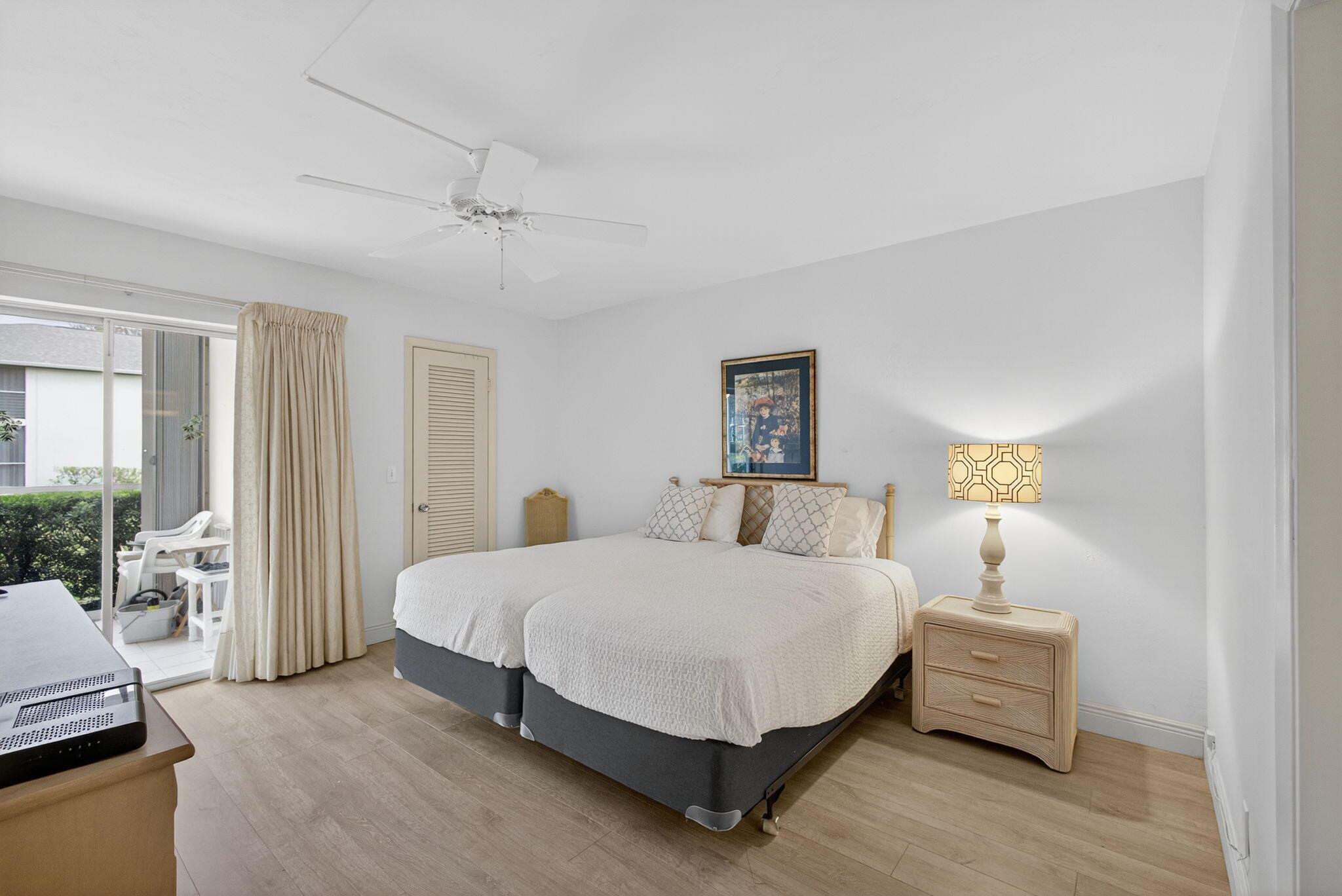 TEQUESTA GARDEN CONDO 3 - Residential