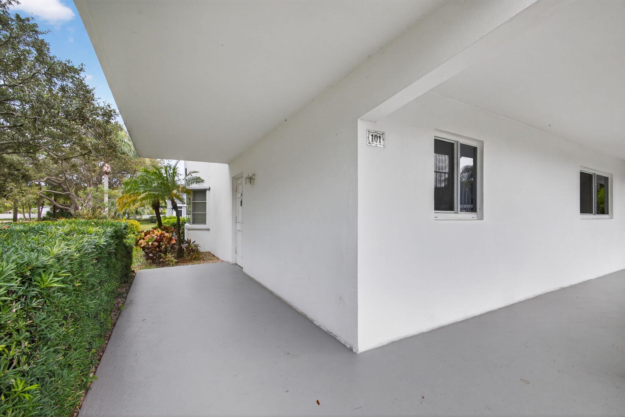 TEQUESTA GARDEN CONDO 3 - Residential