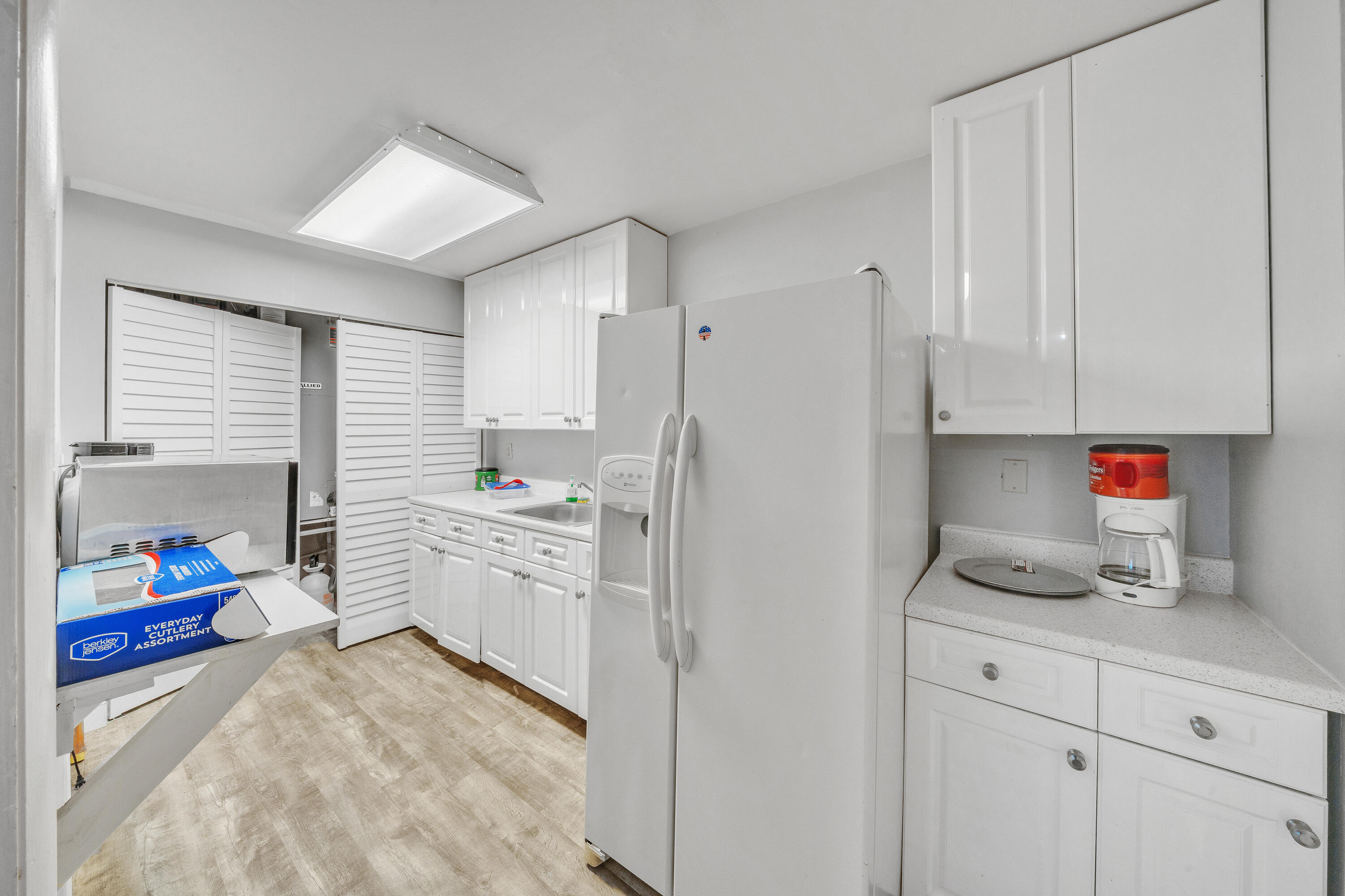 CYPRESS CHASE CONDO NO 6 - Residential