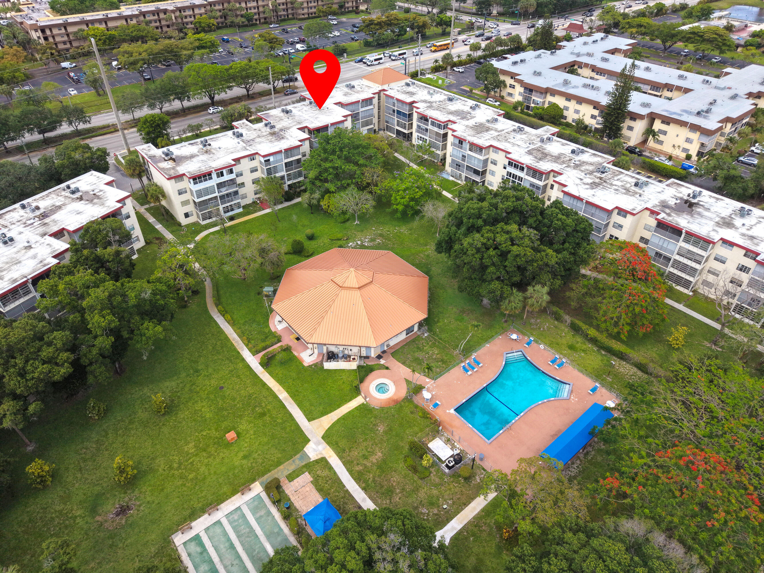CYPRESS CHASE CONDO NO 6 - Residential