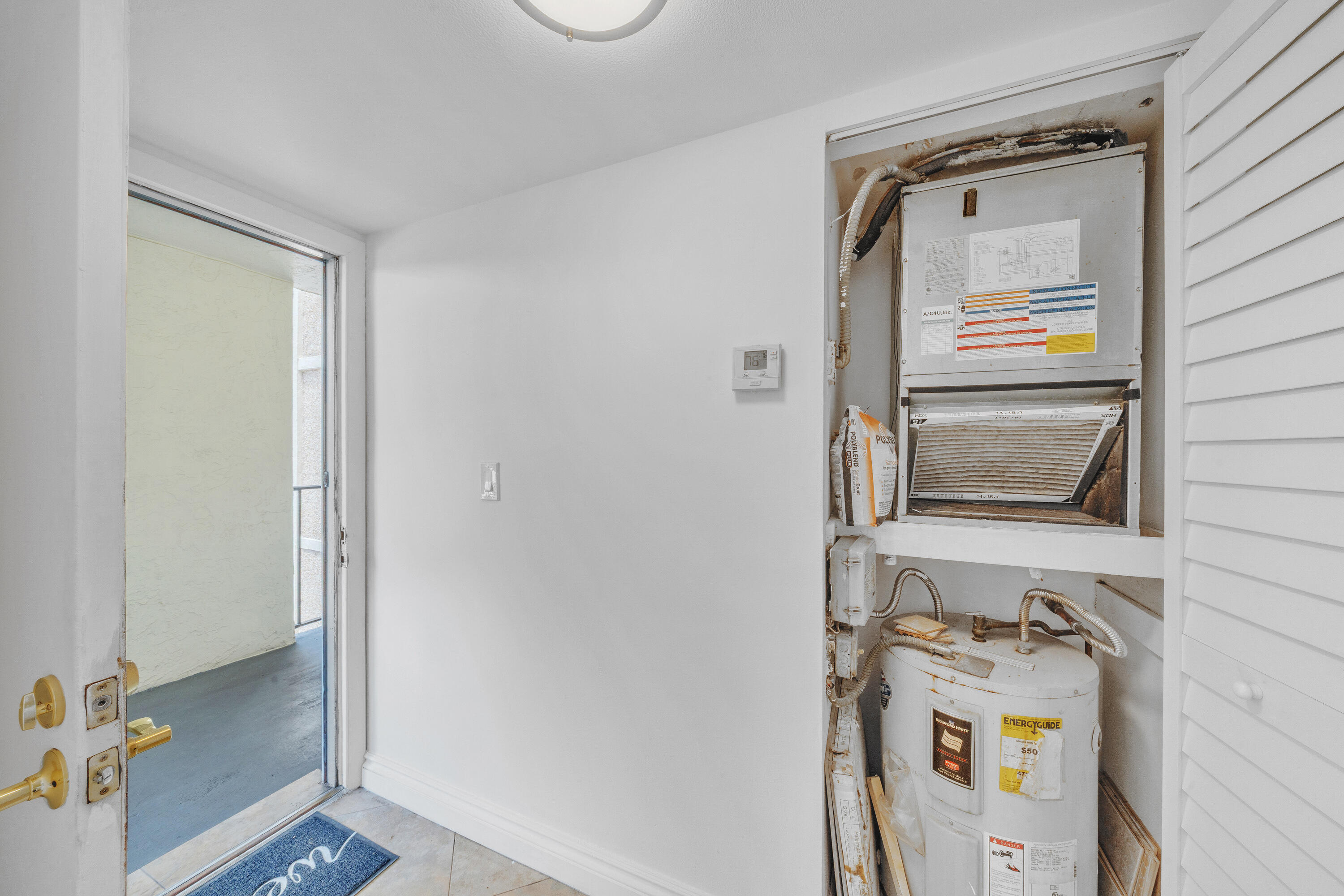 CYPRESS CHASE CONDO NO 6 - Residential