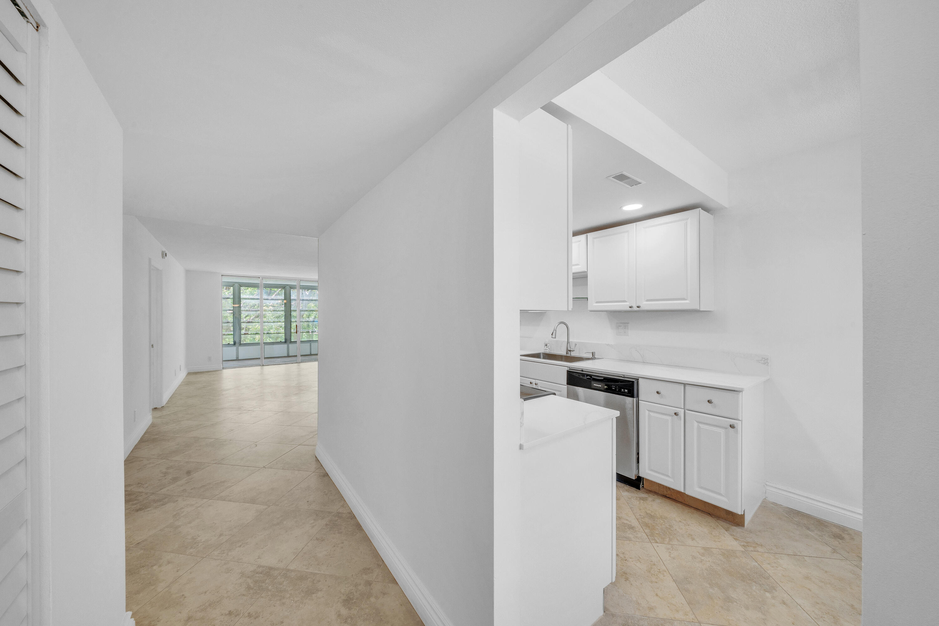 CYPRESS CHASE CONDO NO 6 - Residential