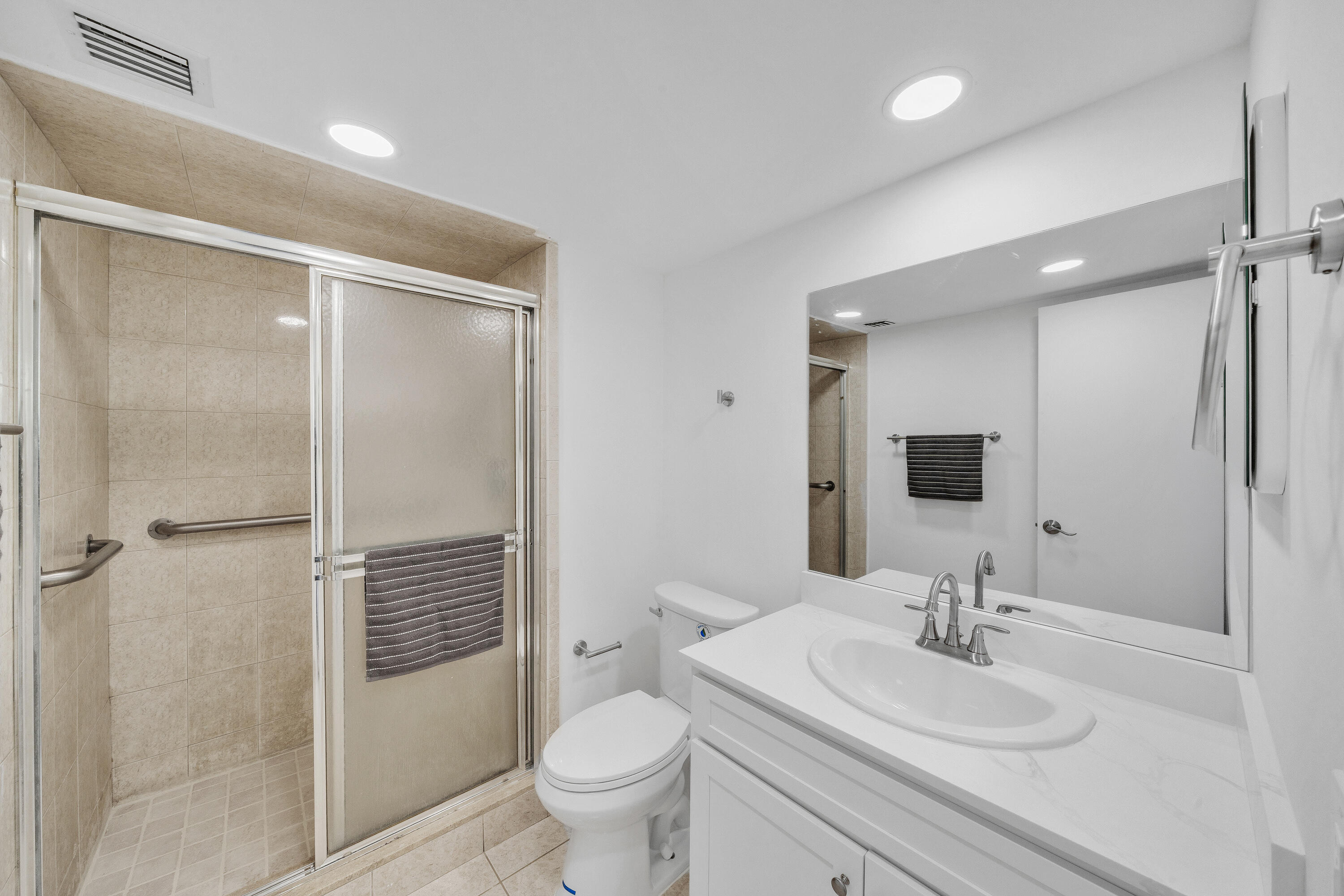 CYPRESS CHASE CONDO NO 6 - Residential