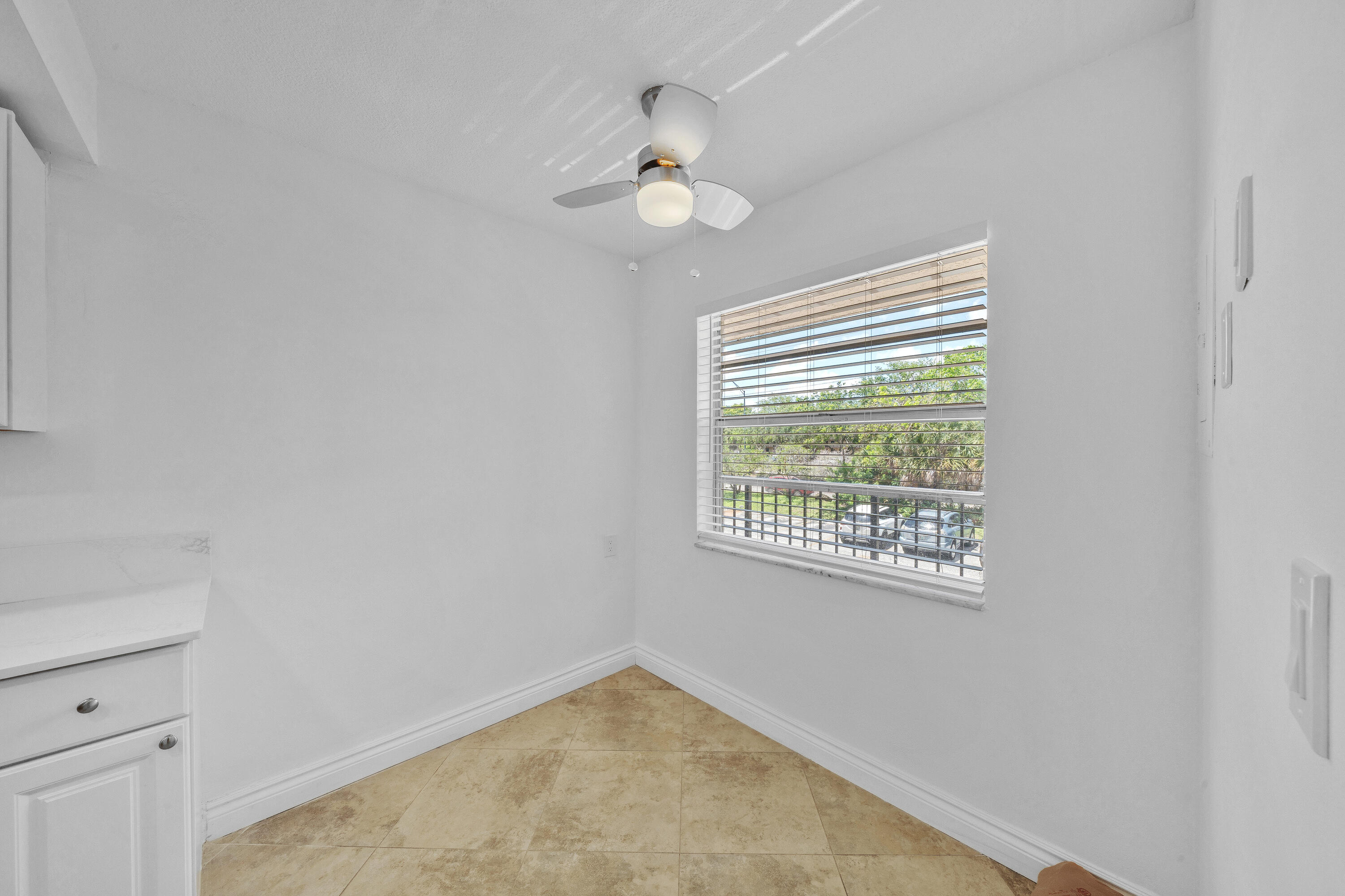 CYPRESS CHASE CONDO NO 6 - Residential