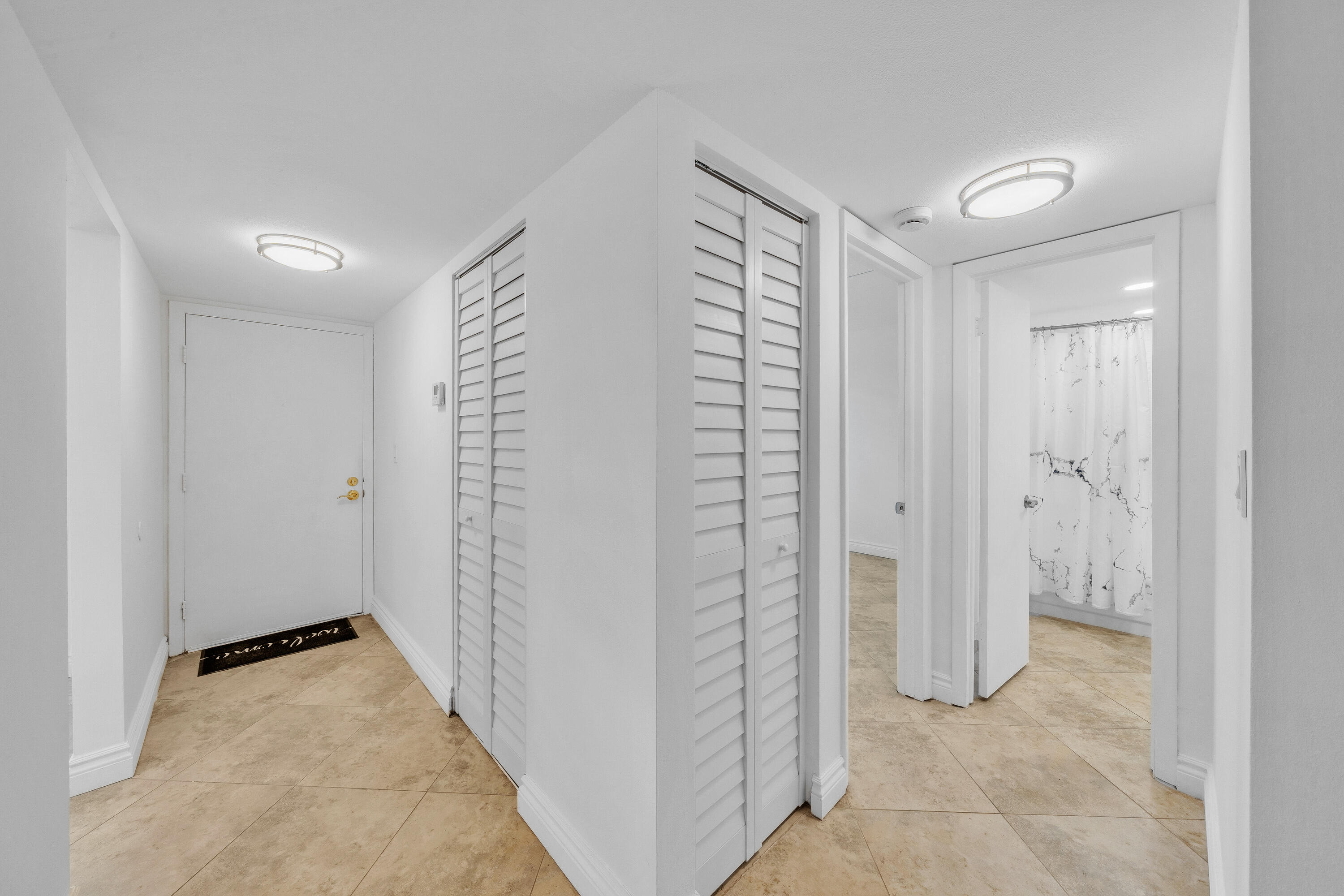 CYPRESS CHASE CONDO NO 6 - Residential