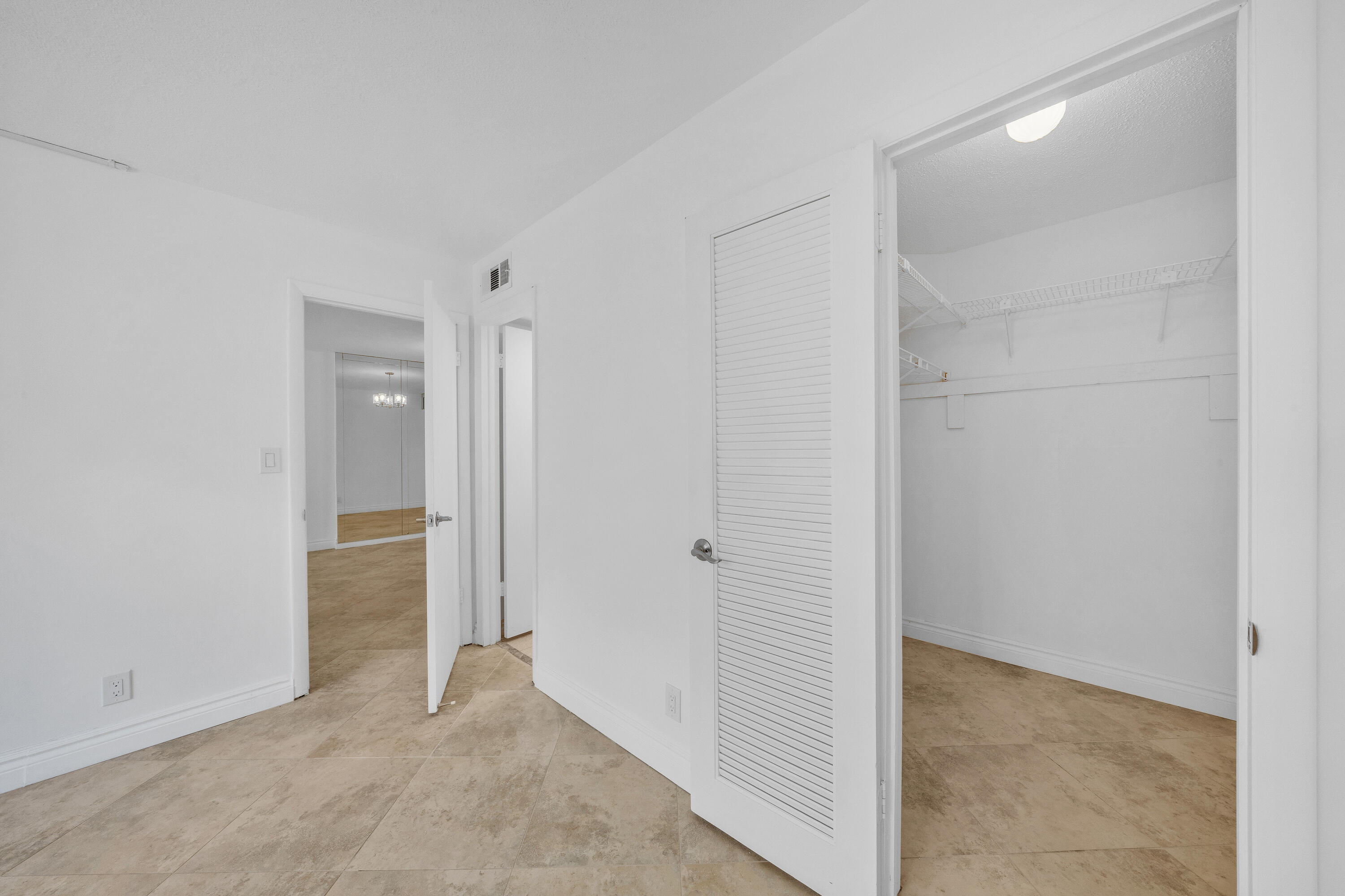 CYPRESS CHASE CONDO NO 6 - Residential