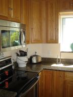 ISLAND CLUB - Residential