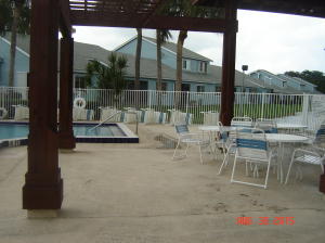 ISLAND CLUB - Residential