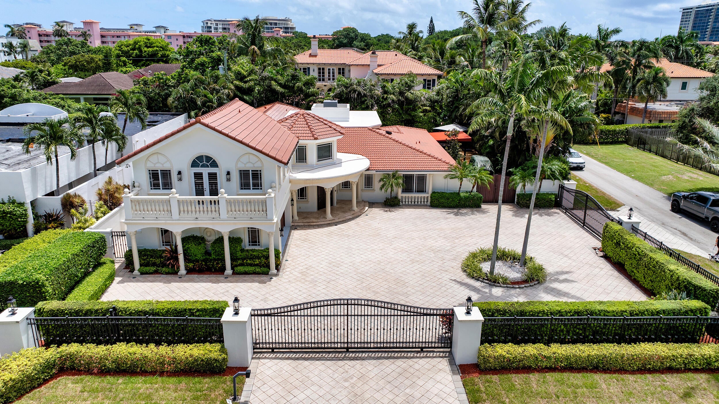 1098 Spanish River Road, Boca Raton FL 33432