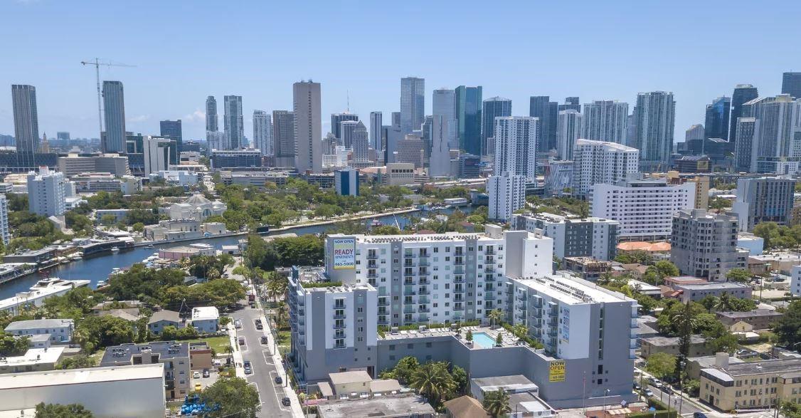 BRICKELL WEST - Residential Lease