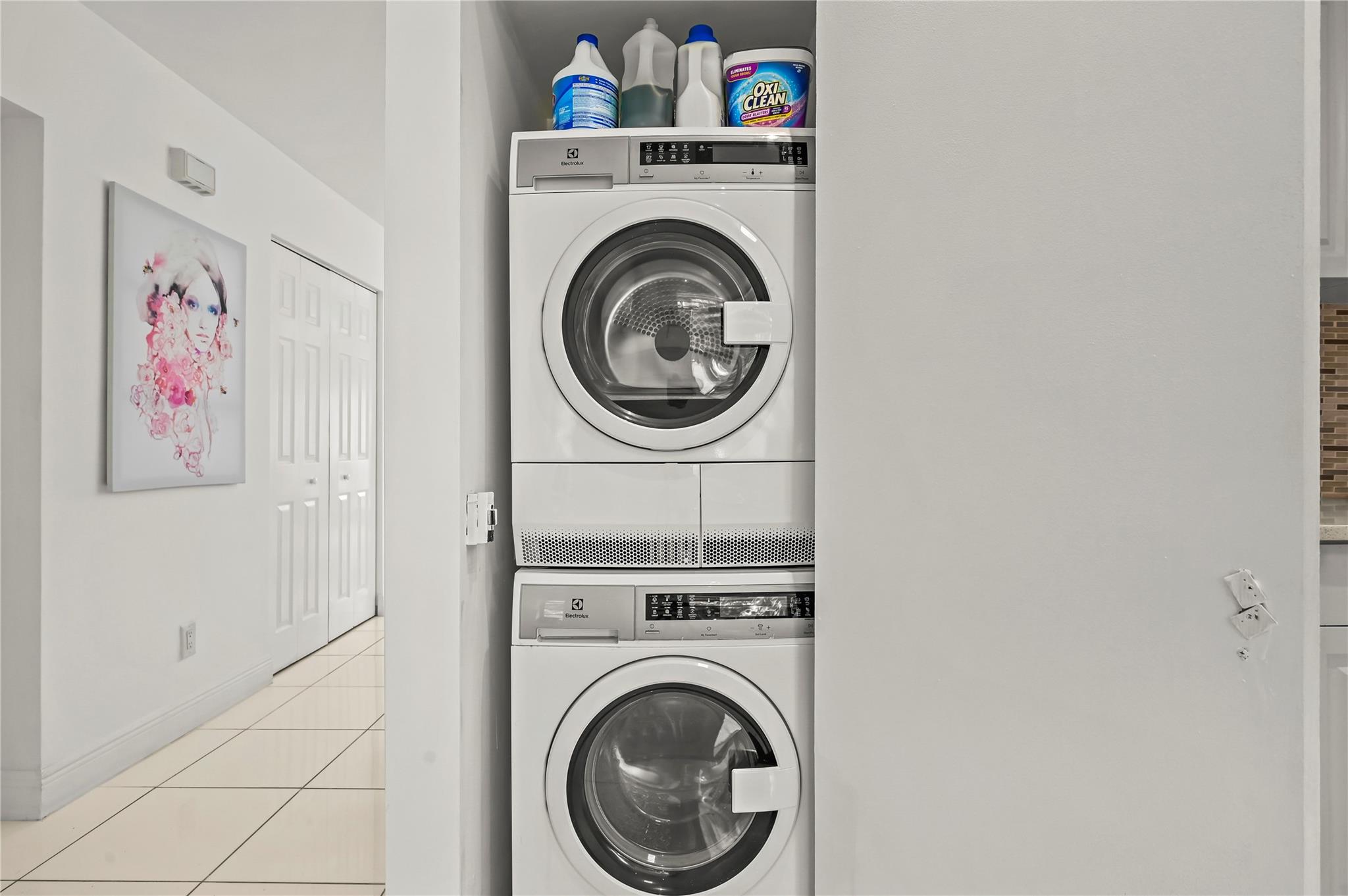 VISTAS OF BOCA LAGO COND - Residential