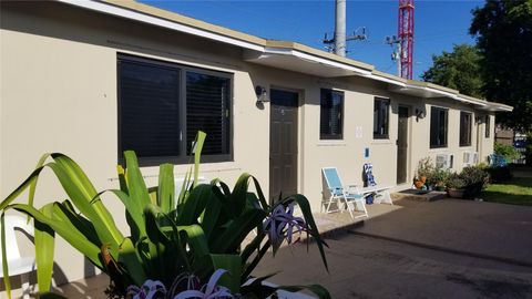 615 NE 7th St Hallandale Beach FL 33009