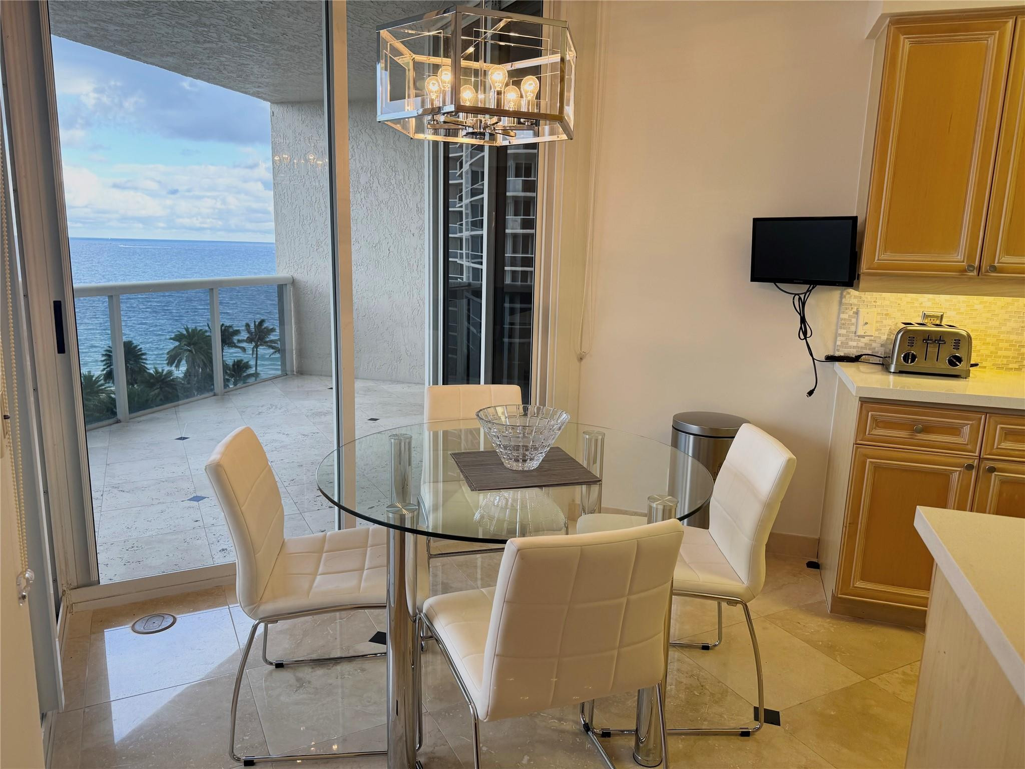 L'Hermitage - Residential Lease
