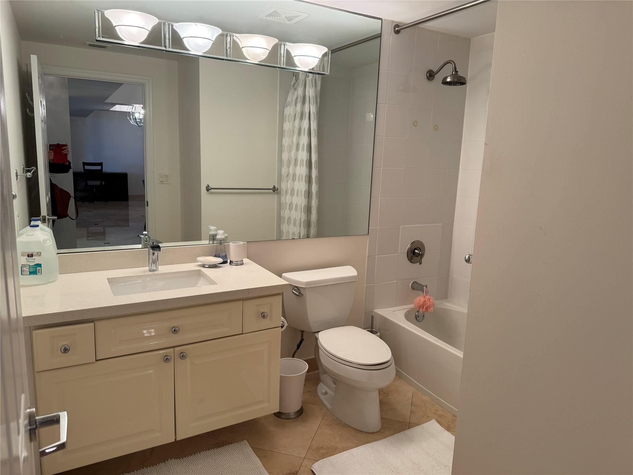 L'Hermitage - Residential Lease