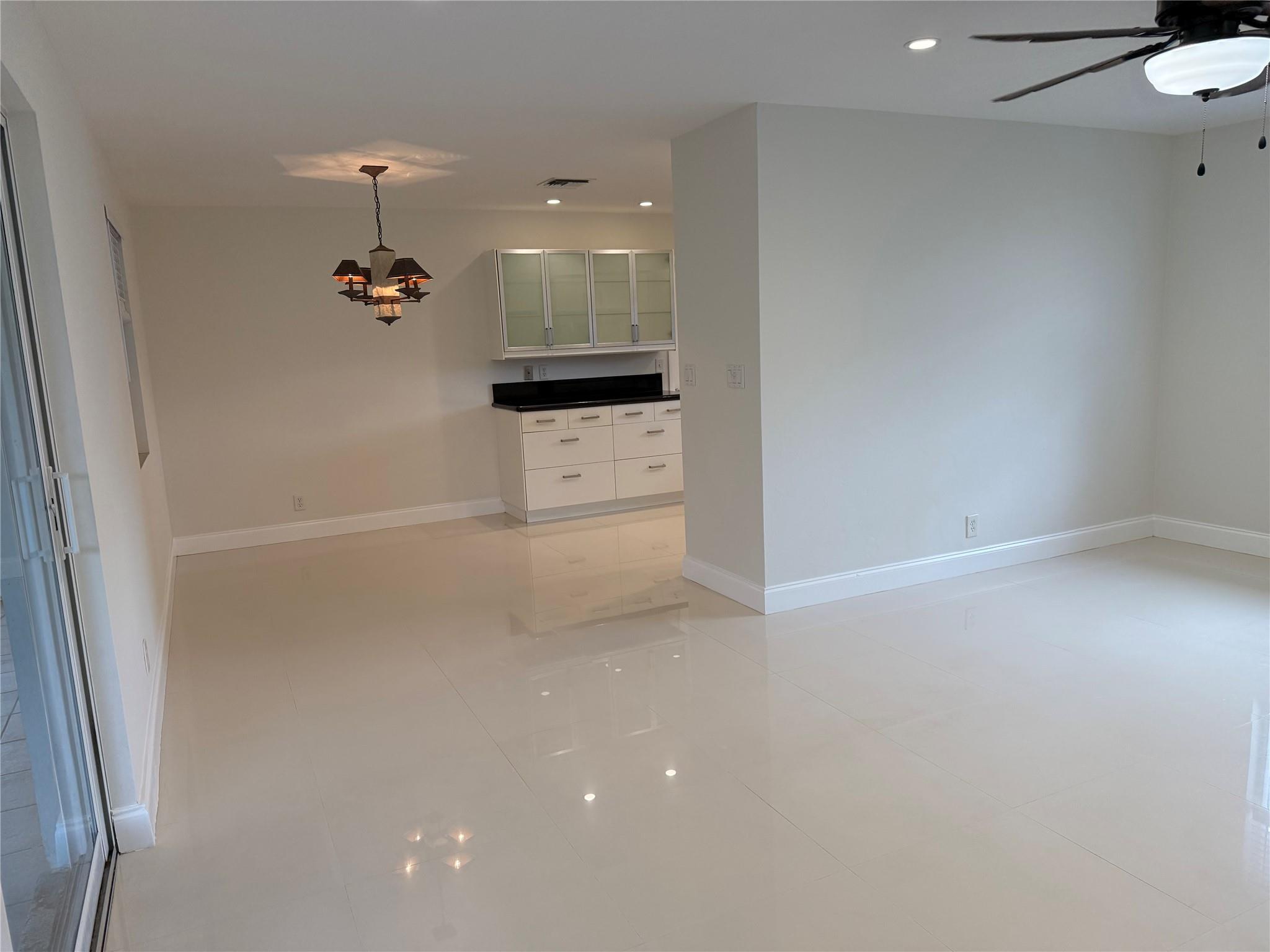 659 NW 12th Ter
