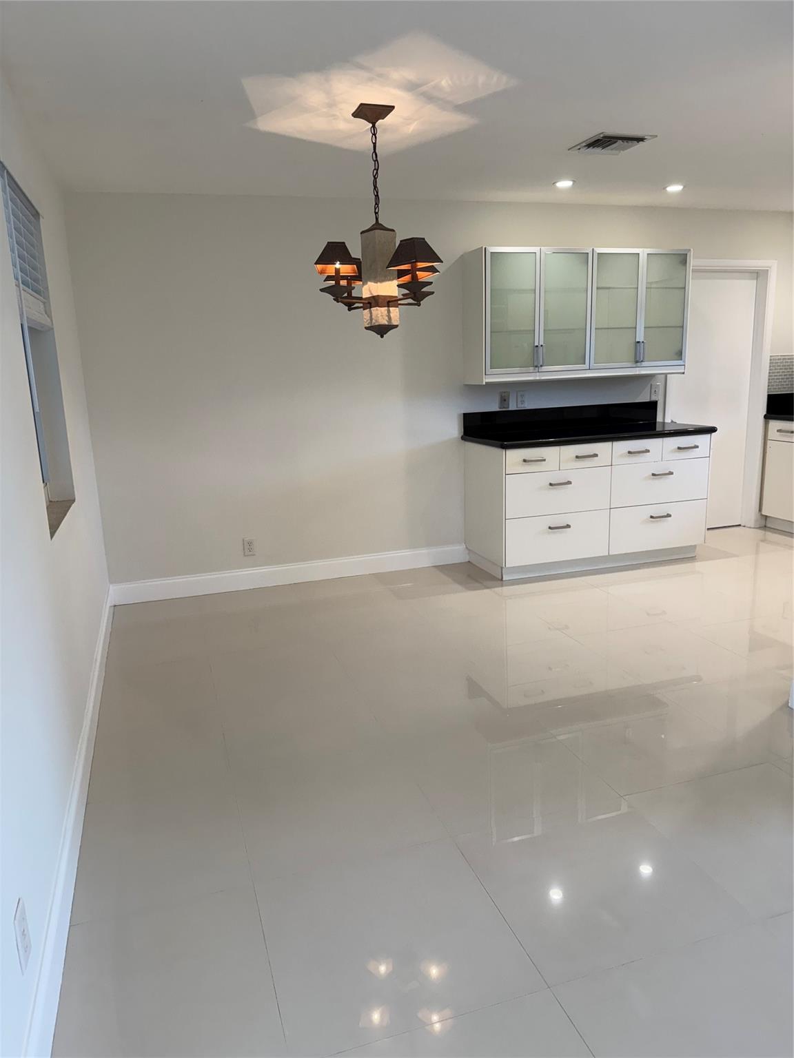 659 NW 12th Ter
