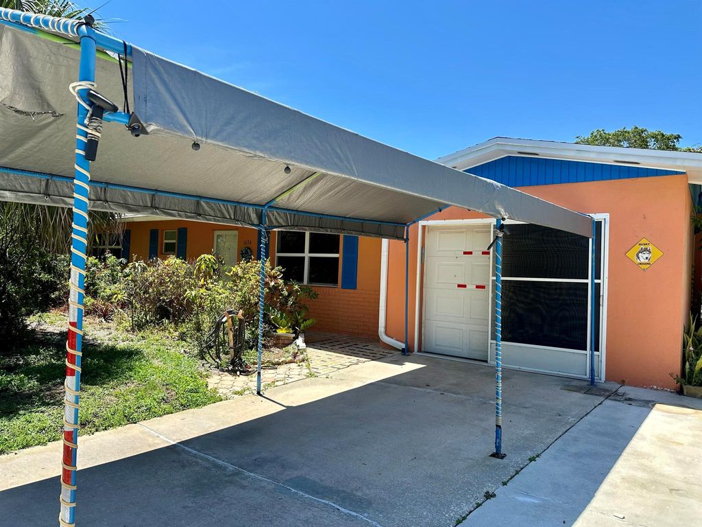 Photo of 1674 SE 11th Street, Stuart, FL 34996 (MLS # R10985192)