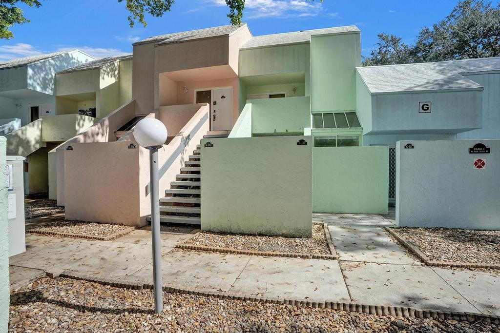 RACQUET CLUB OF DEER CREEK - Residential Lease