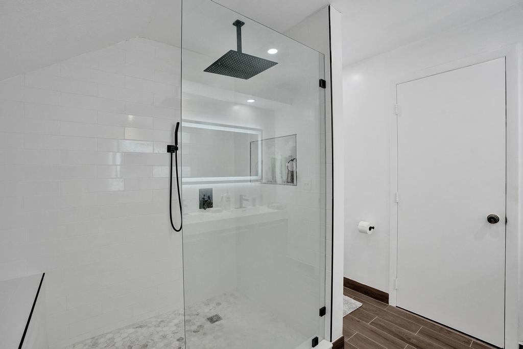 RACQUET CLUB OF DEER CREEK - Residential Lease