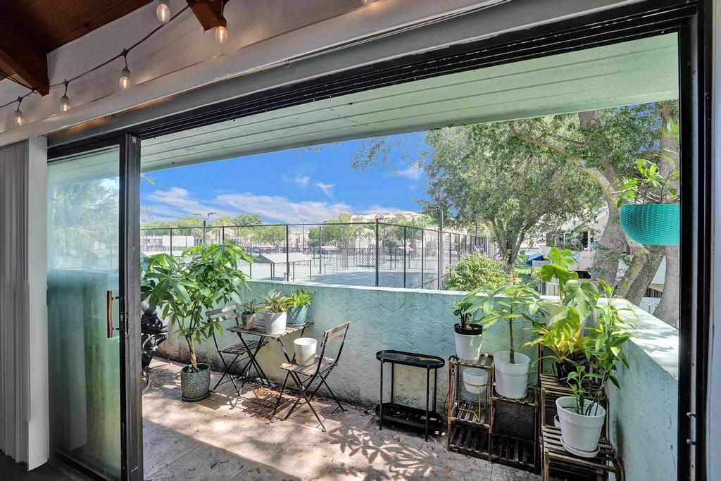 RACQUET CLUB OF DEER CREEK - Residential Lease