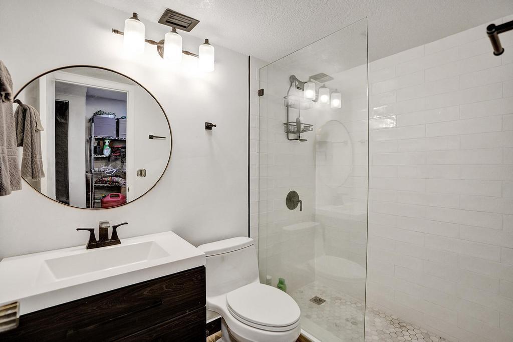 RACQUET CLUB OF DEER CREEK - Residential Lease