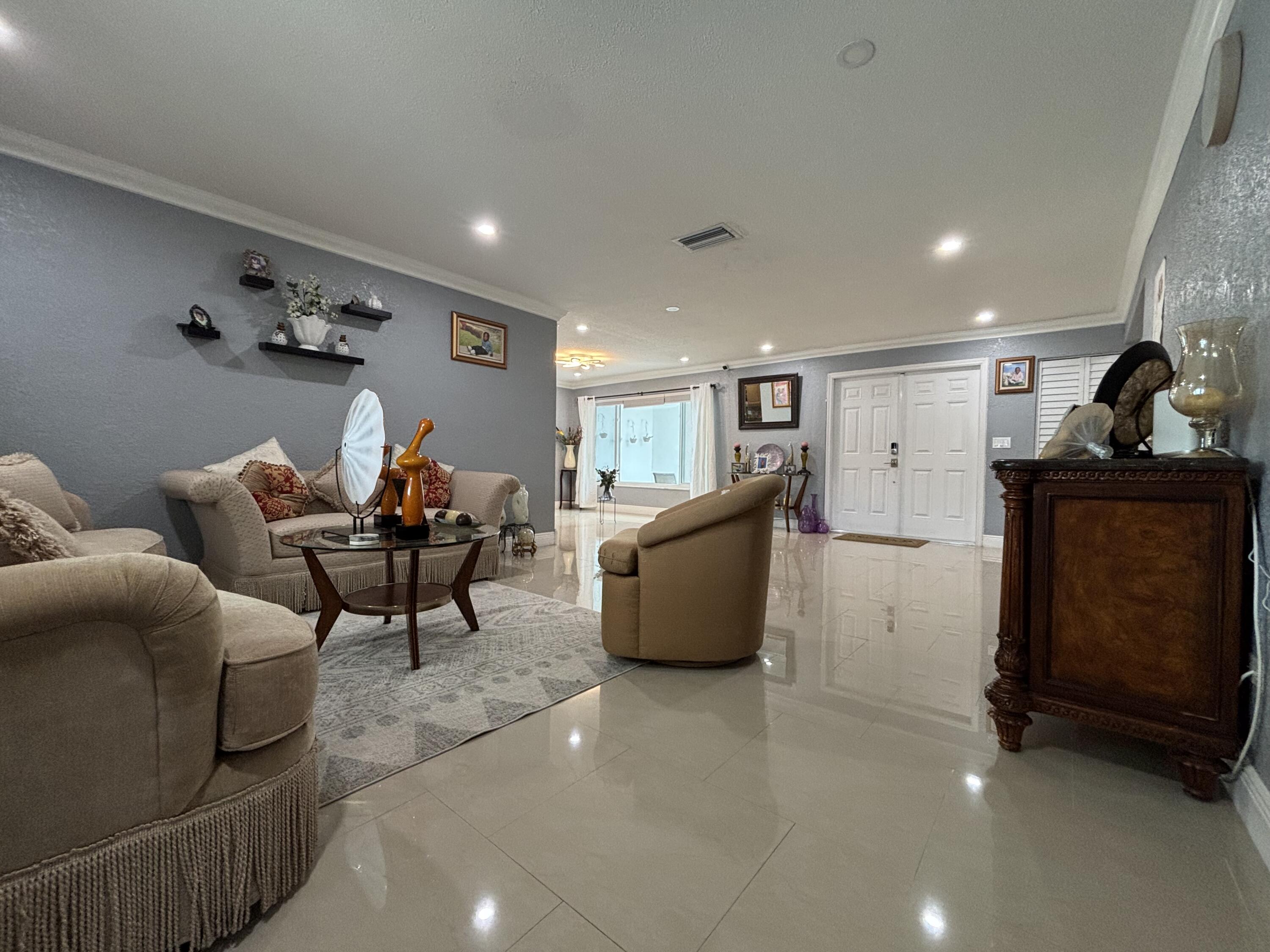 PALM BEACH COLONY SEC 2 - Residential