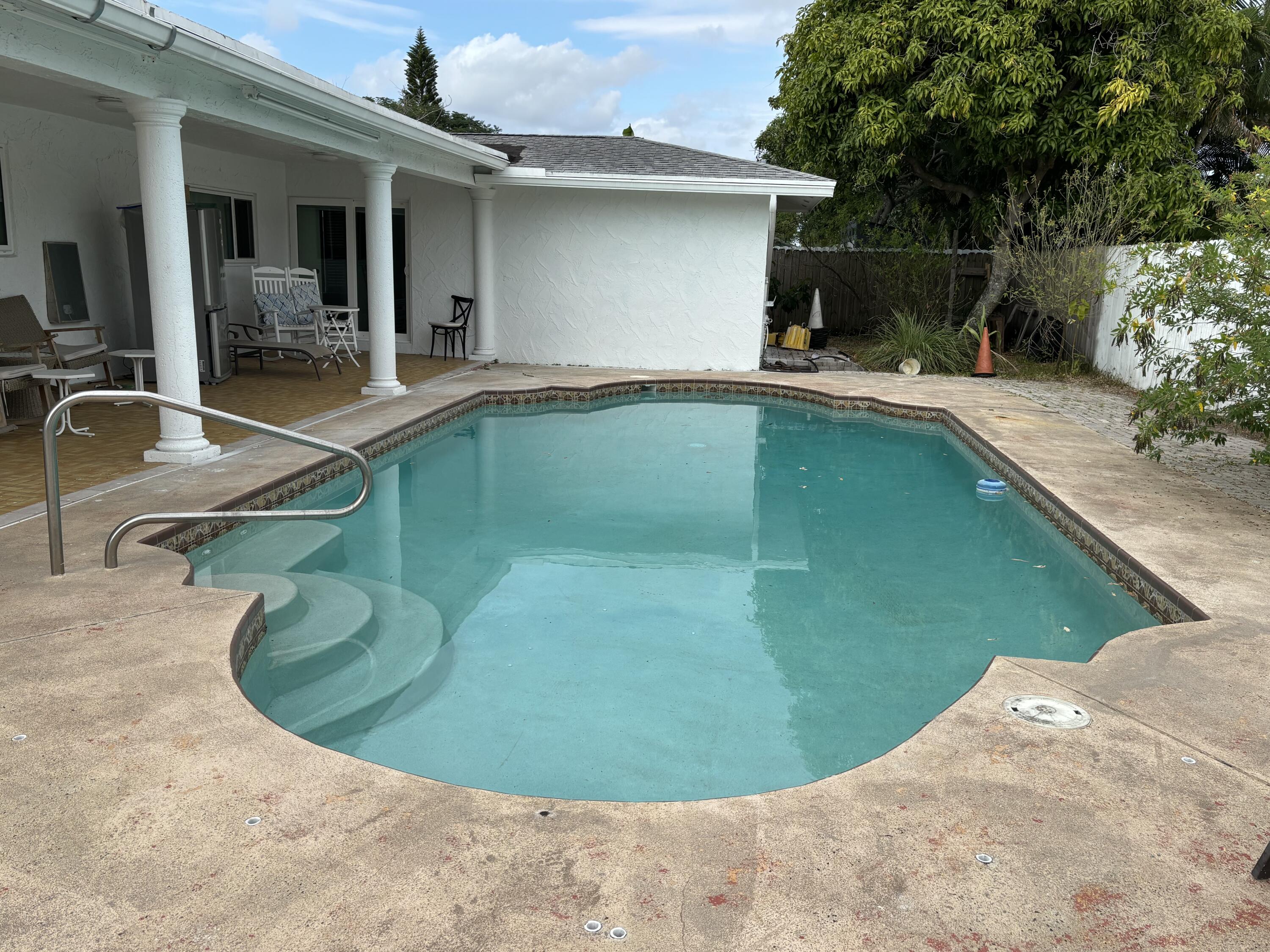 PALM BEACH COLONY SEC 2 - Residential