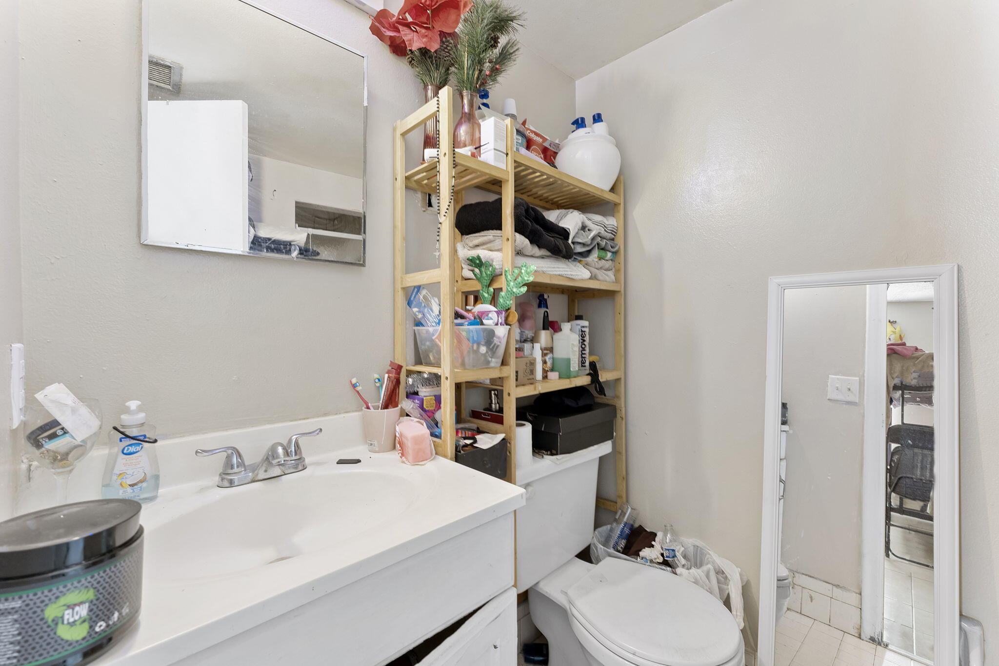 LAKE WORTH TOWN OF - Residential Income