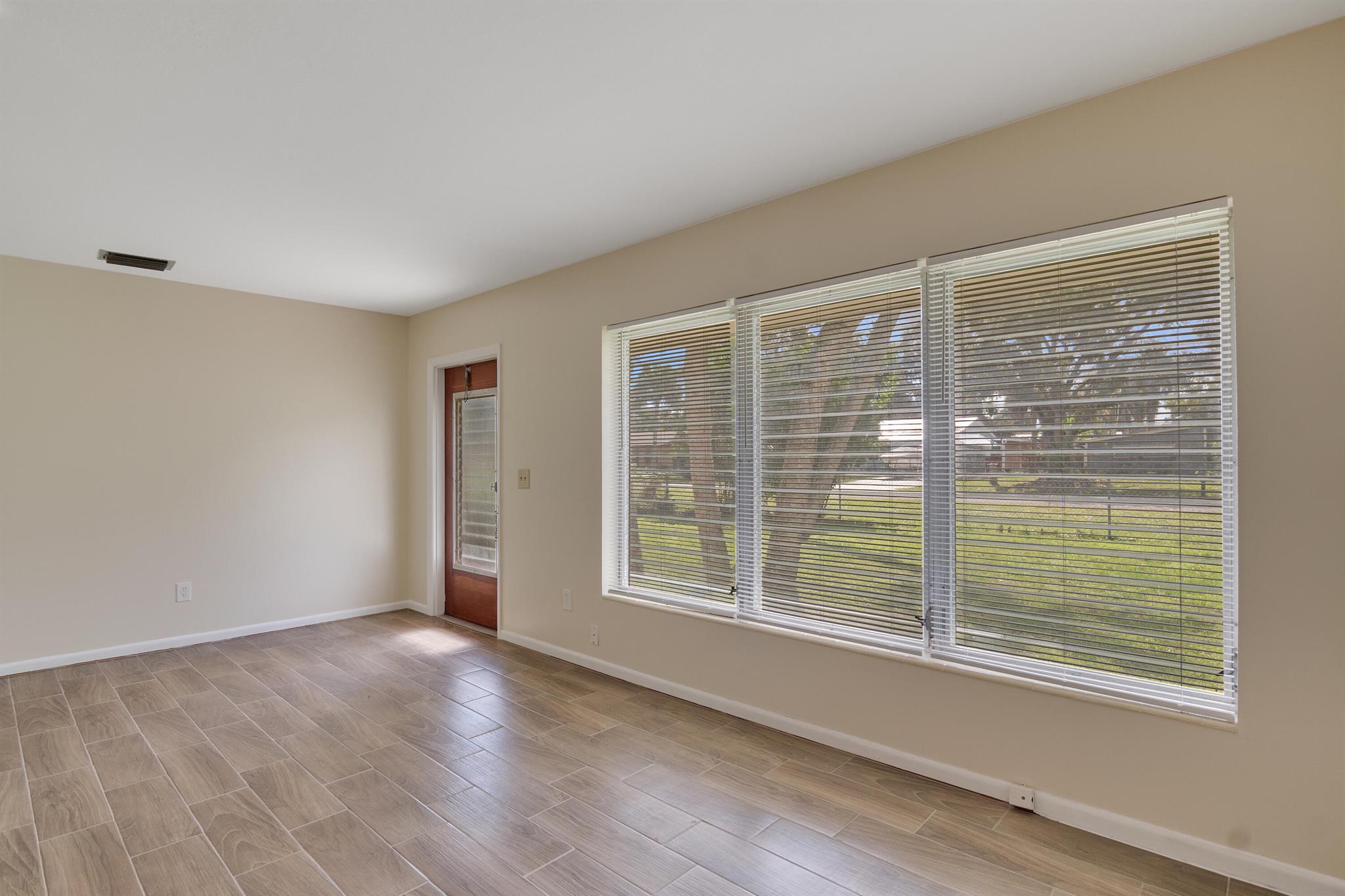 LAKEWOOD PARK UNIT 5 - Residential