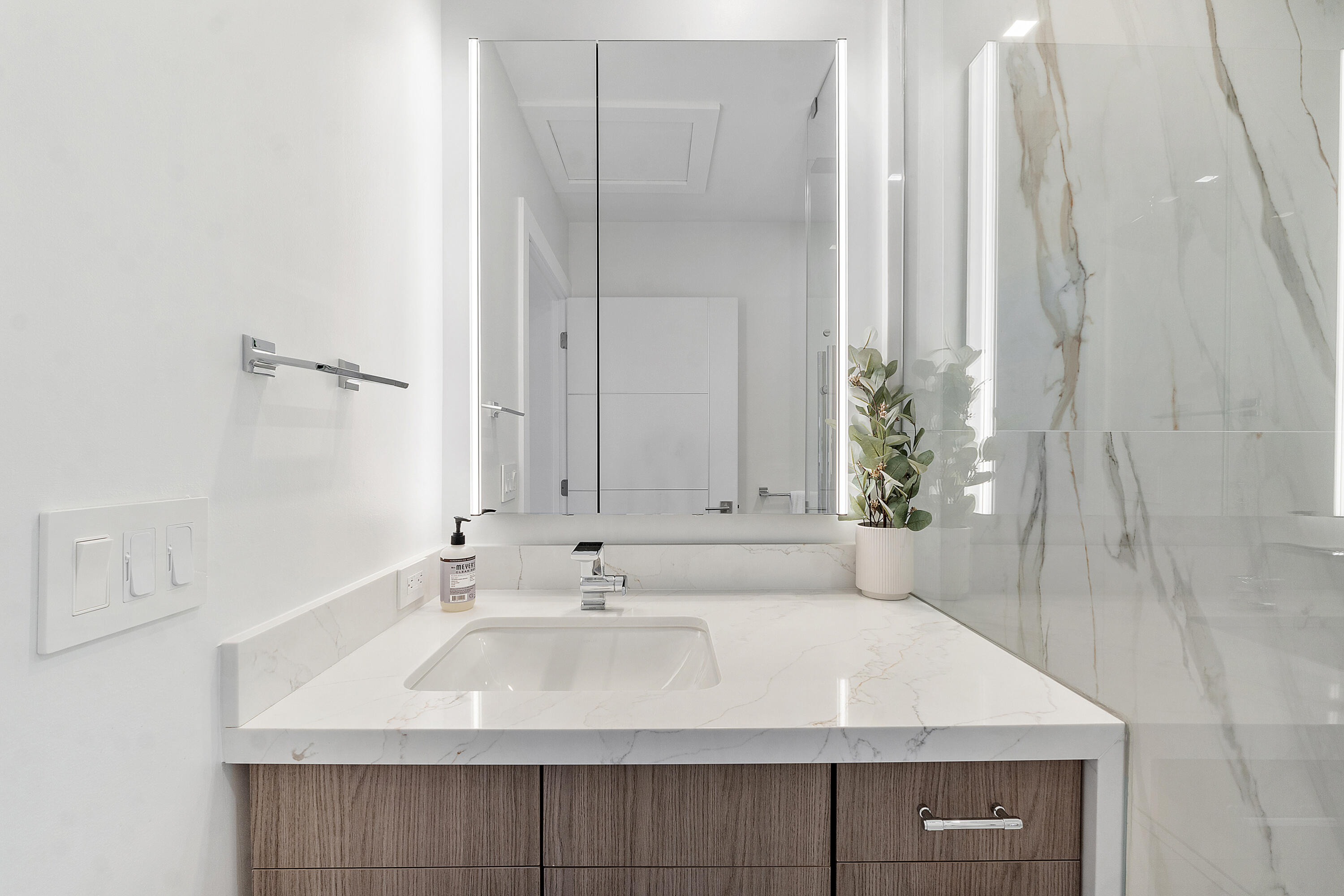 FLORANADA RIDGE SEC - Residential