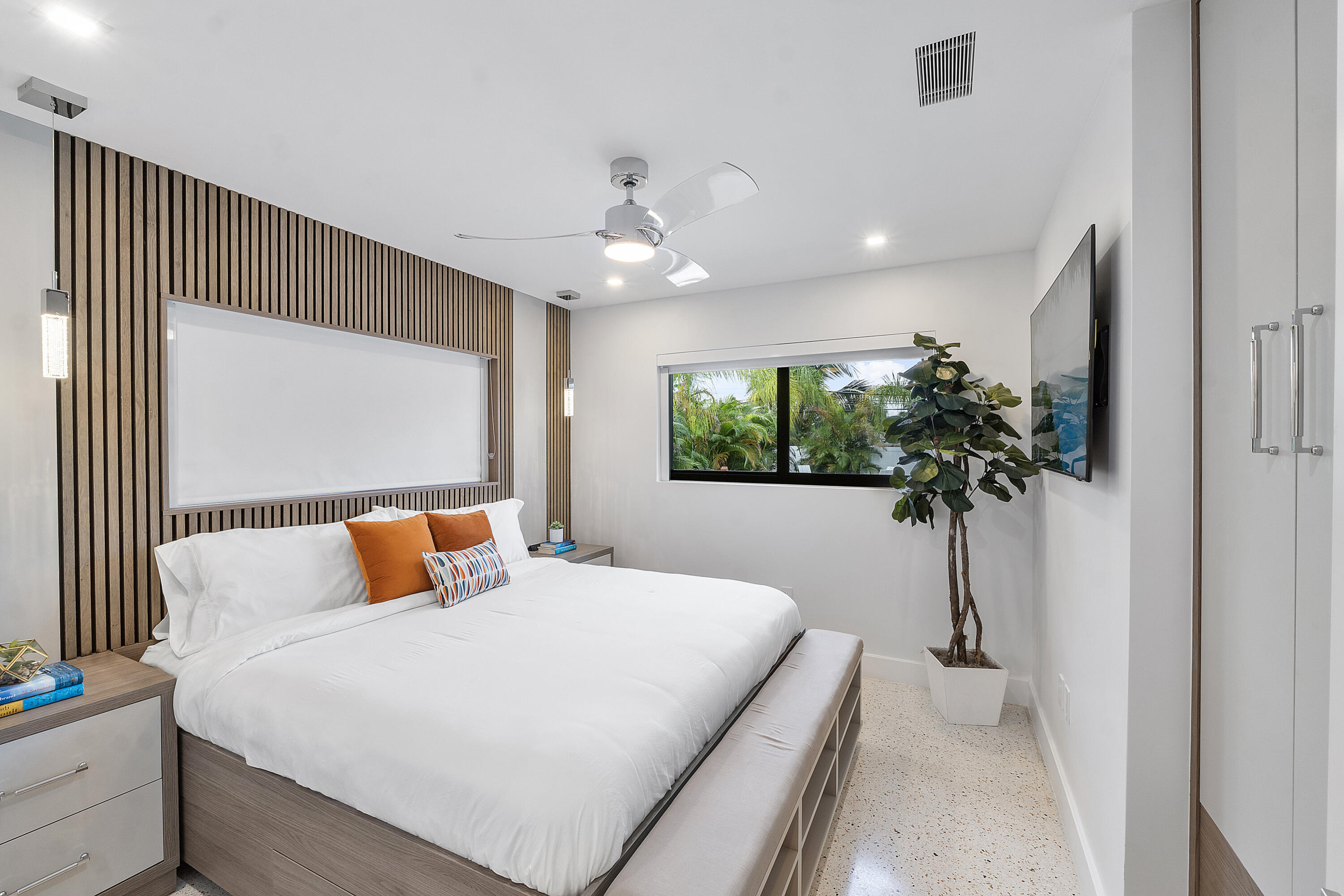 FLORANADA RIDGE SEC - Residential