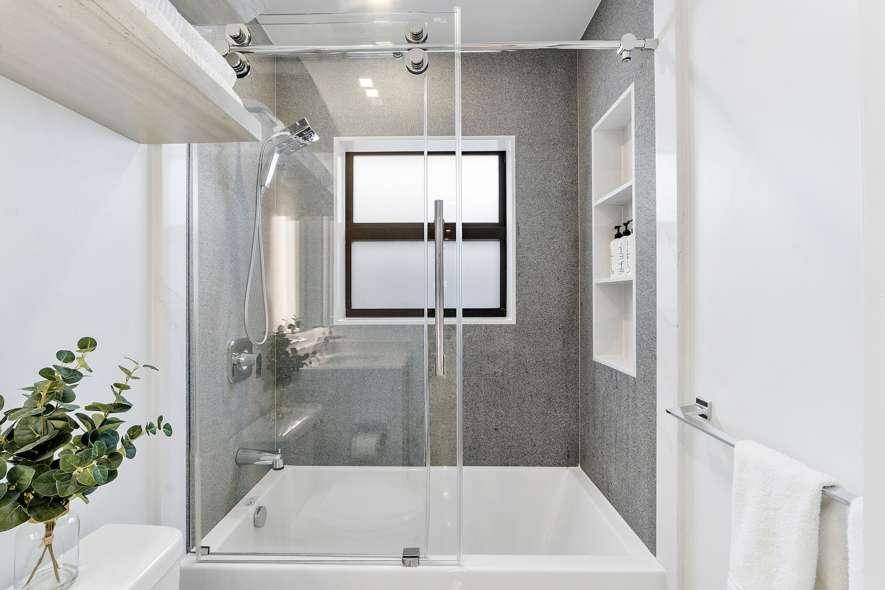 FLORANADA RIDGE SEC - Residential