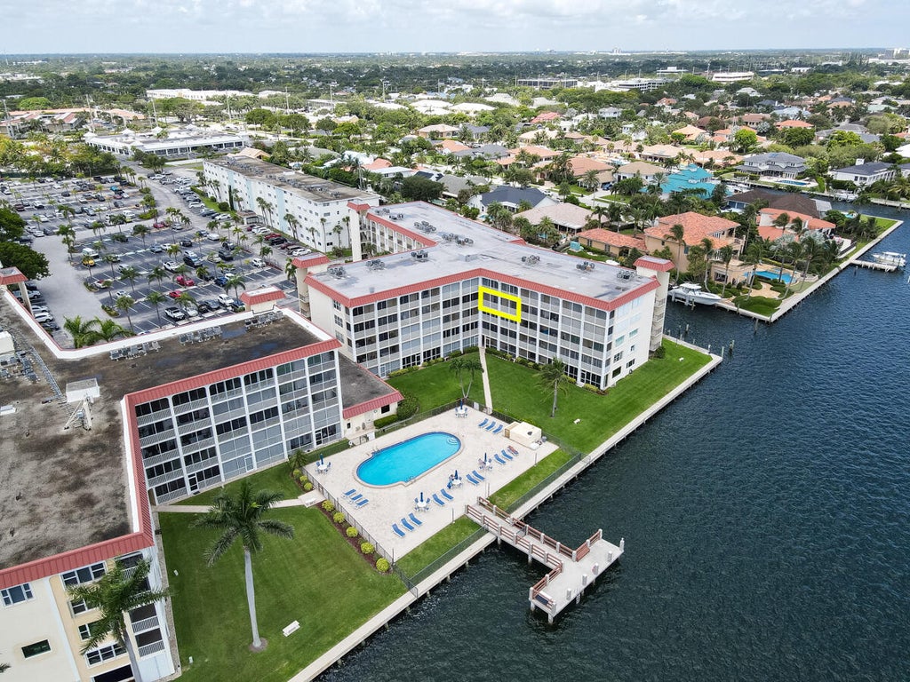 Photo of 105 Paradise Harbour Boulevard #406, North Palm Beach, FL 33408 (MLS # R11015381)