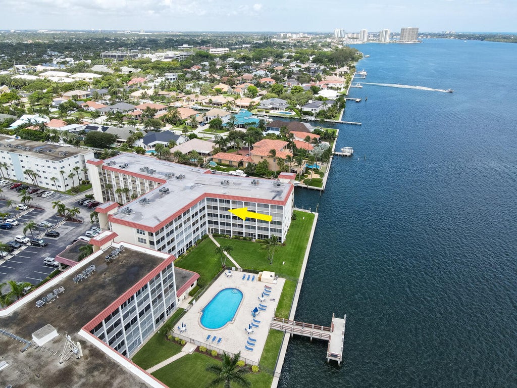 Photo of 105 Paradise Harbour Boulevard #406, North Palm Beach, FL 33408 (MLS # R11015381)