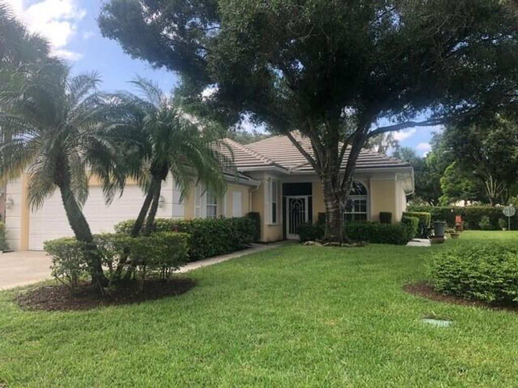 Photo of 8548 Beaconhill Road, Palm Beach Gardens, FL 33410 (MLS # R10736969)
