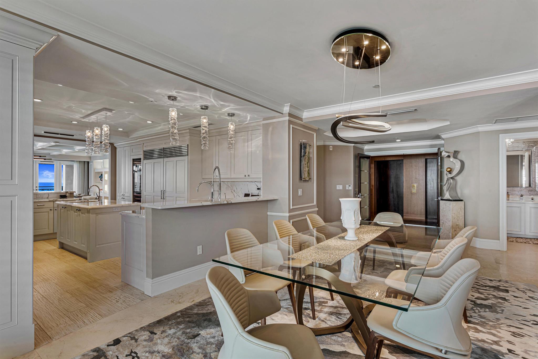 LUXURIA - Residential