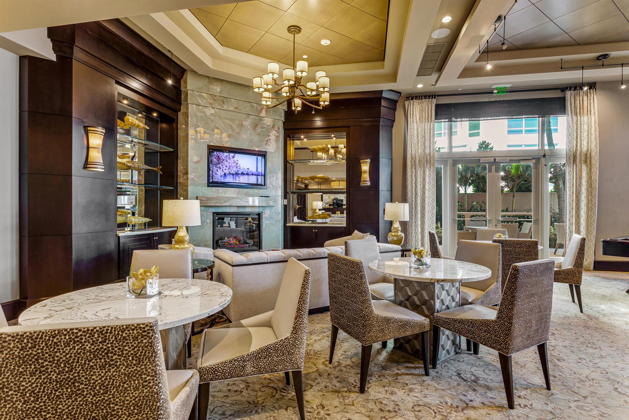 LUXURIA - Residential