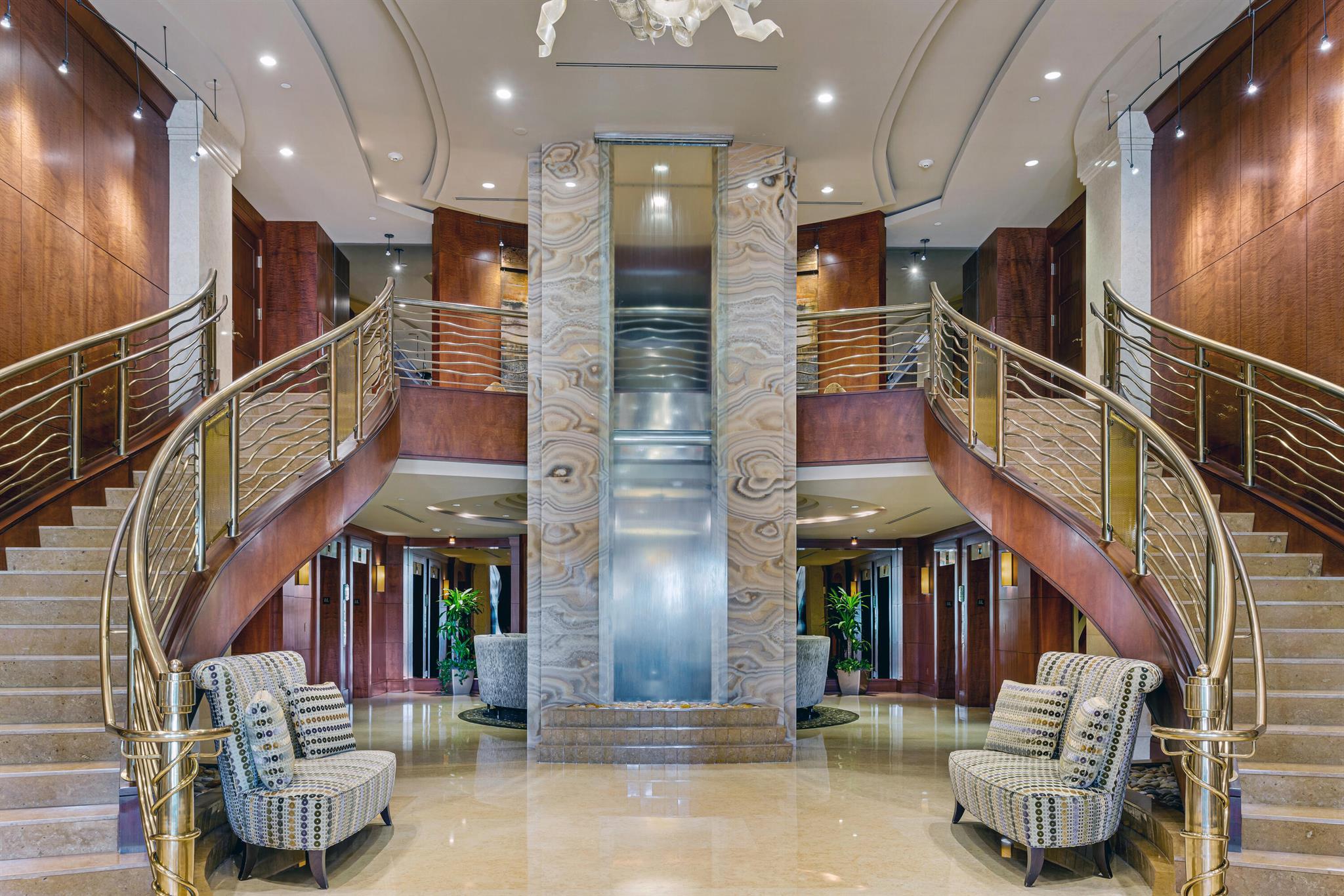 LUXURIA - Residential