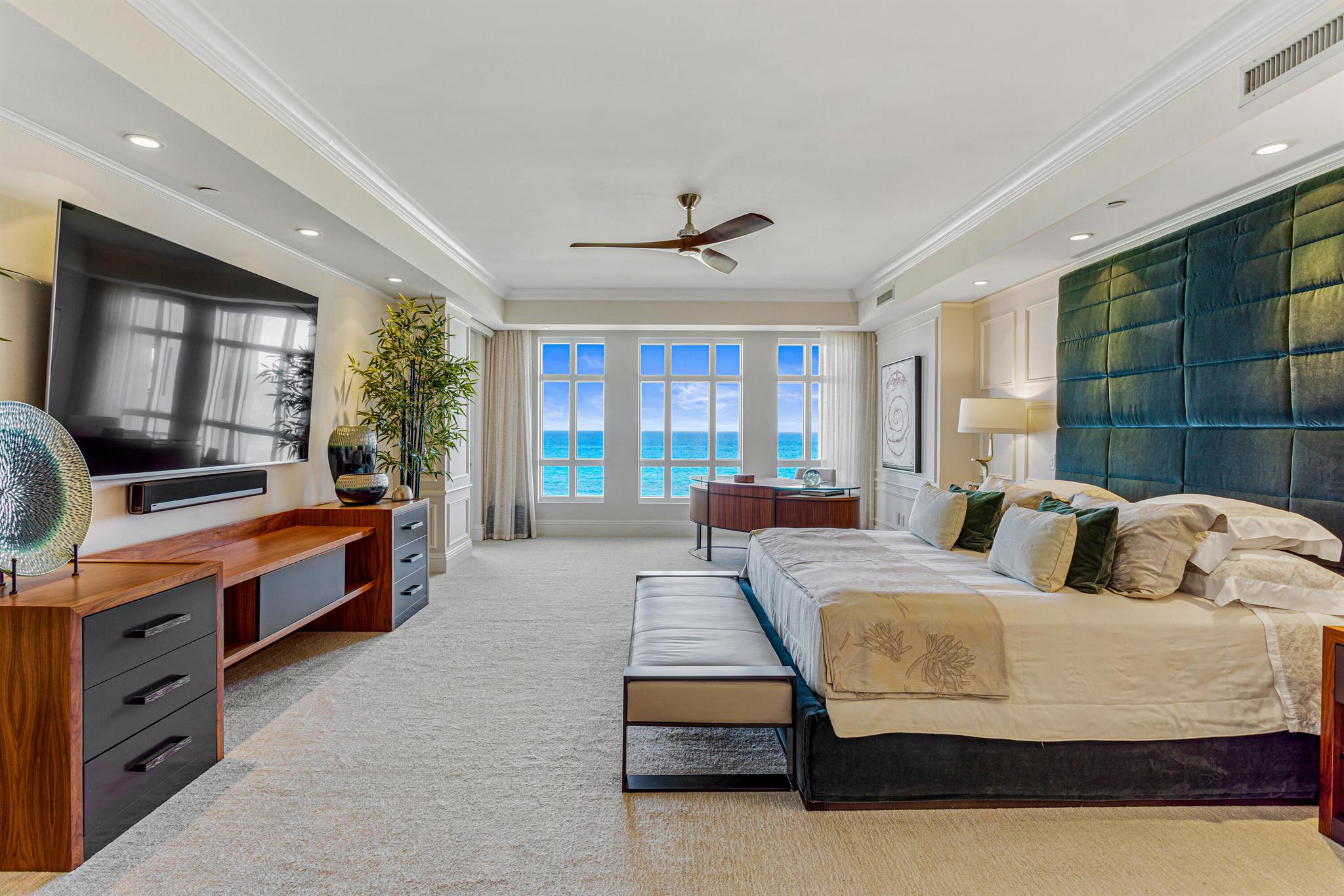 LUXURIA - Residential