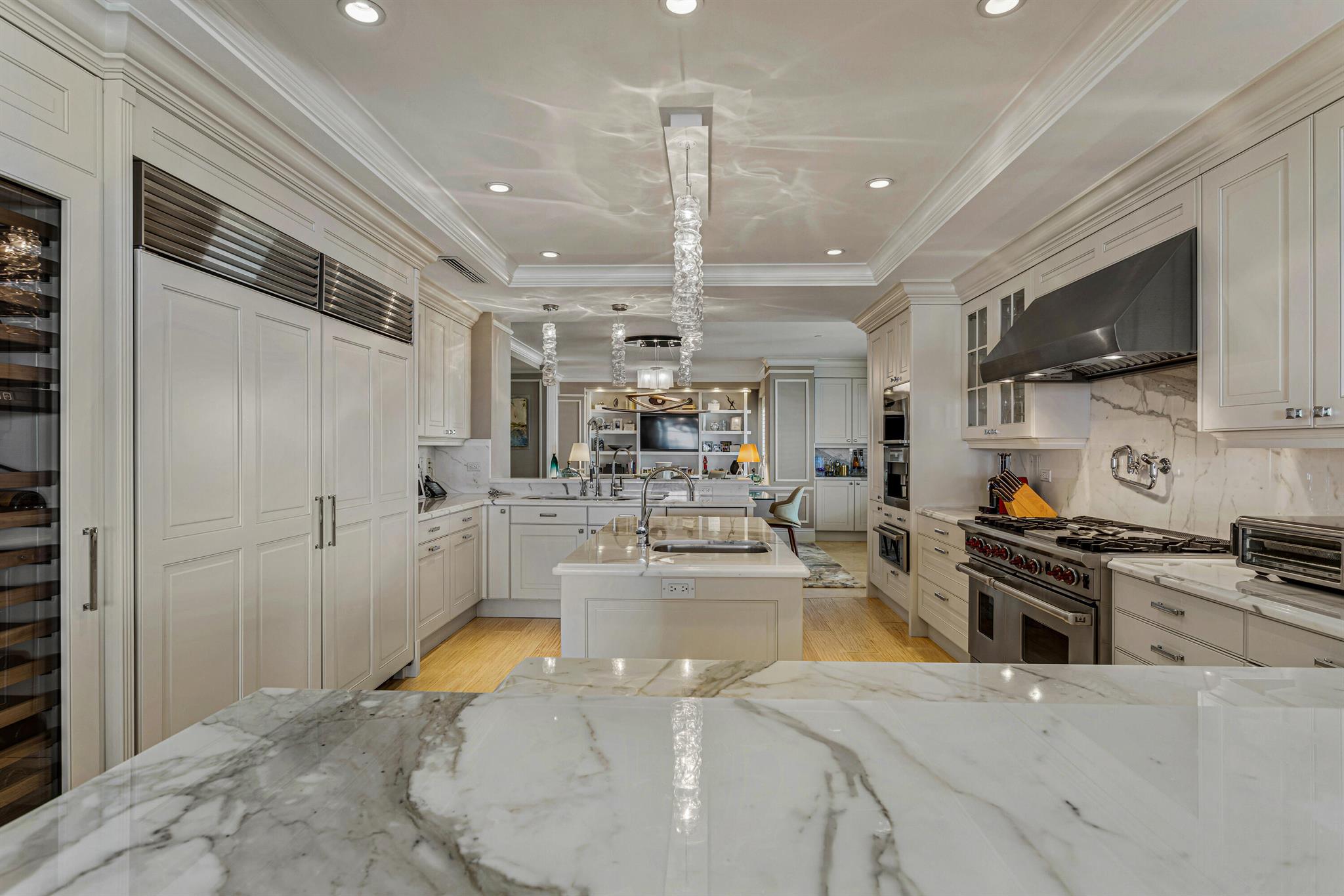 LUXURIA - Residential