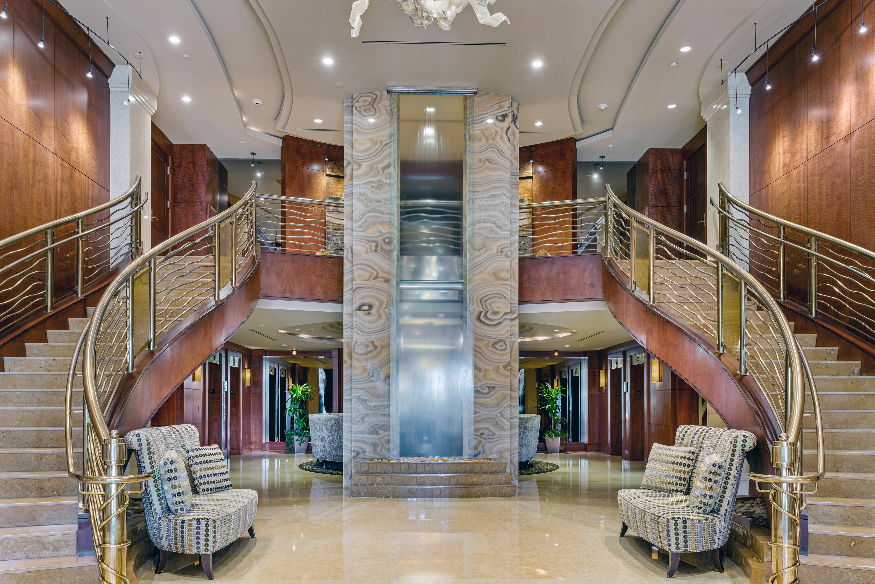 LUXURIA - Residential